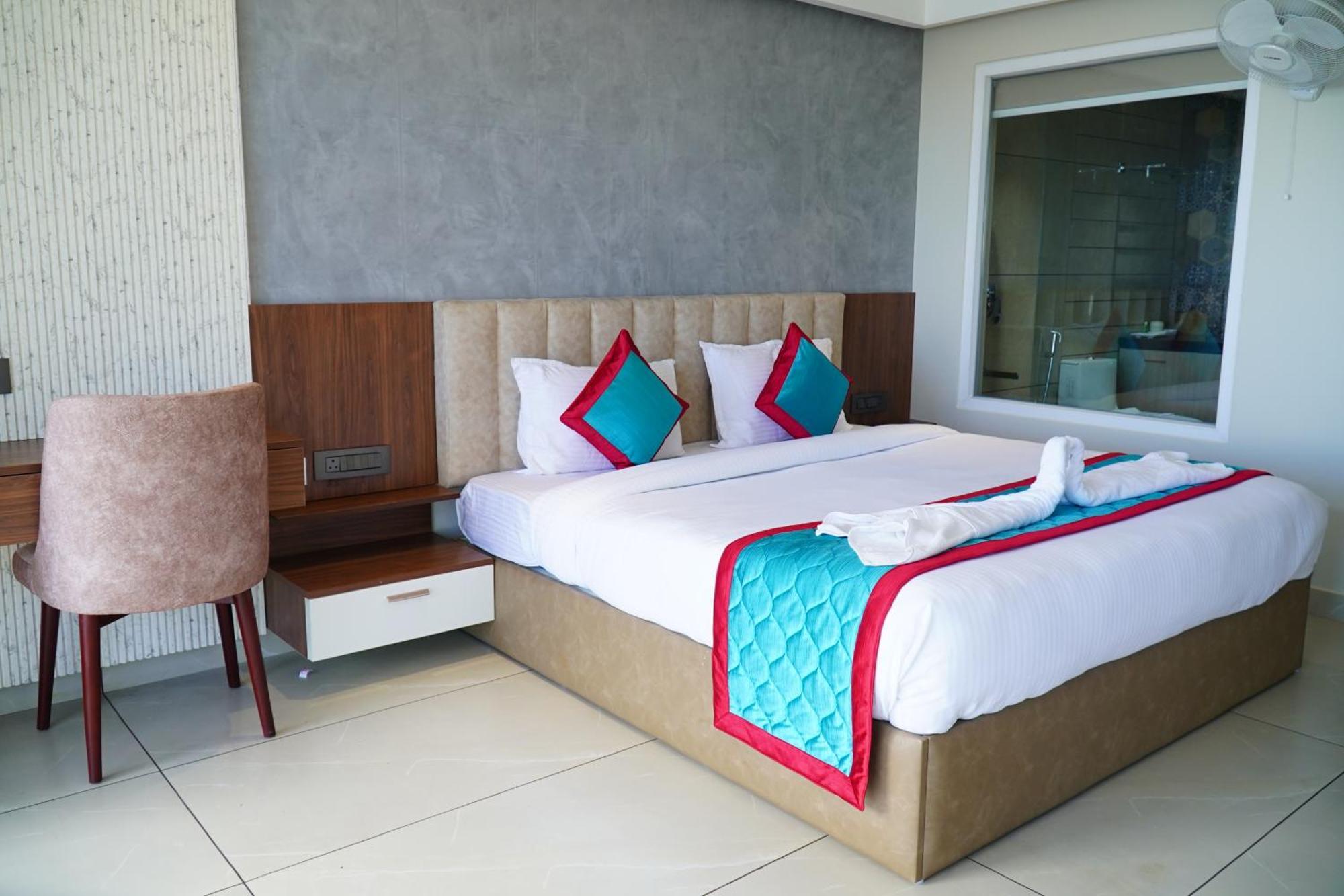 The Clouds End Hotel Devikolam Luaran gambar