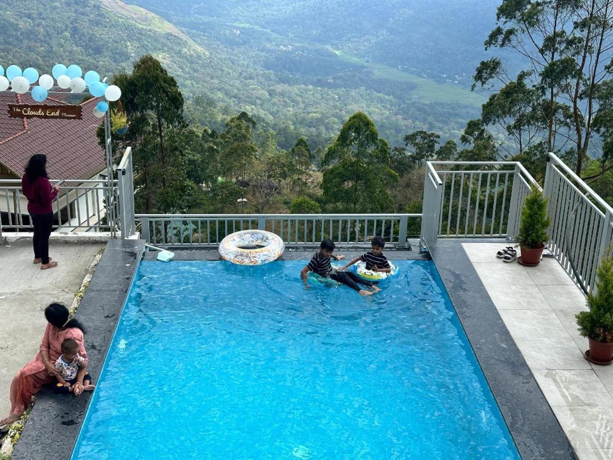 The Clouds End Hotel Devikolam Luaran gambar