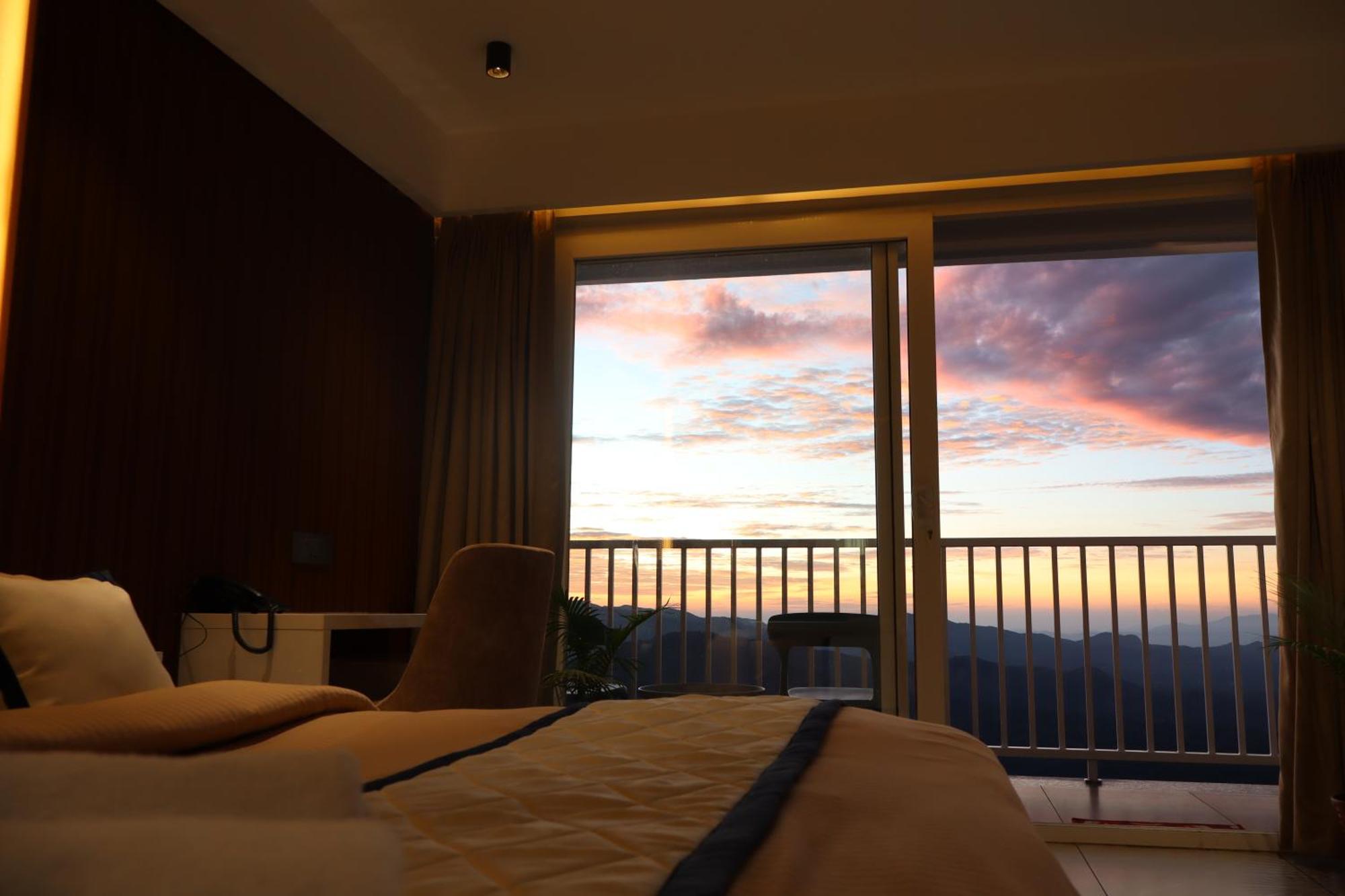 The Clouds End Hotel Devikolam Luaran gambar